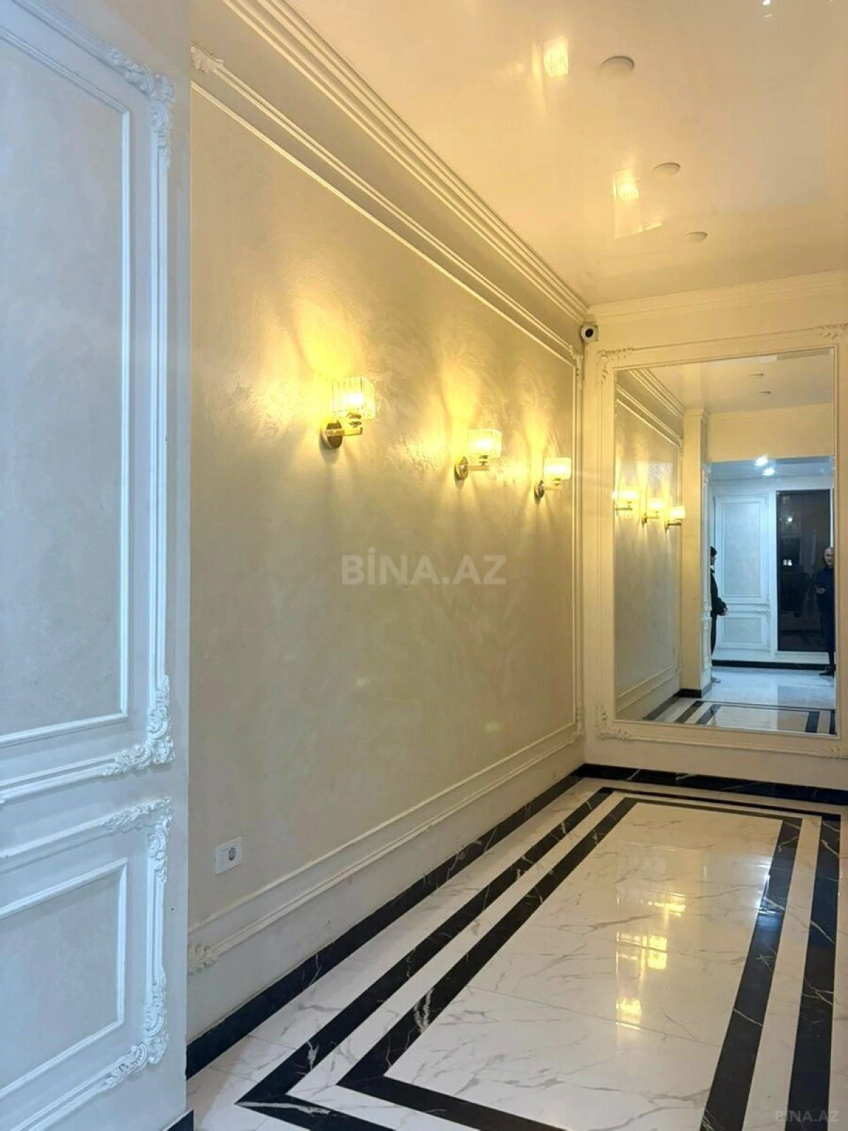 Satılır 2 otaqlı mənzil 73 m²