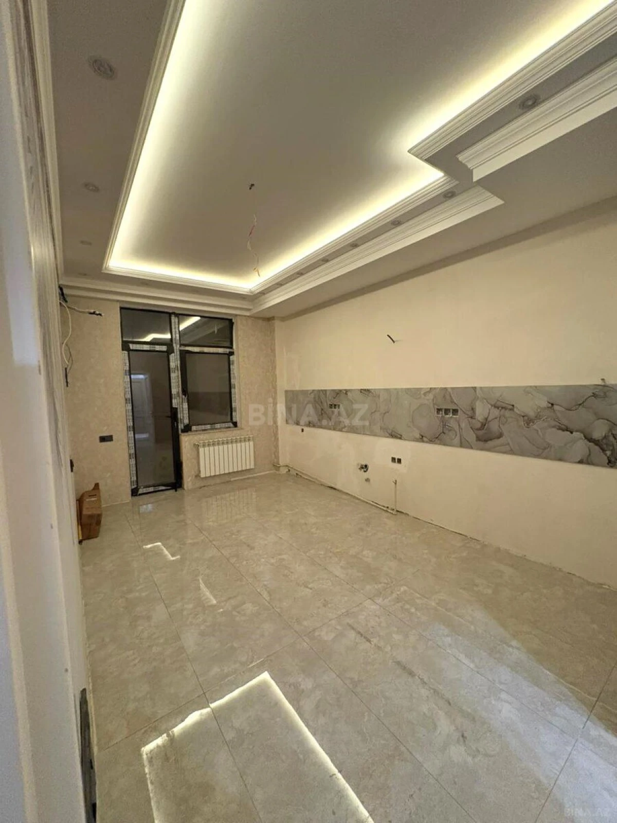 Satılır 2 otaqlı mənzil 73 m²