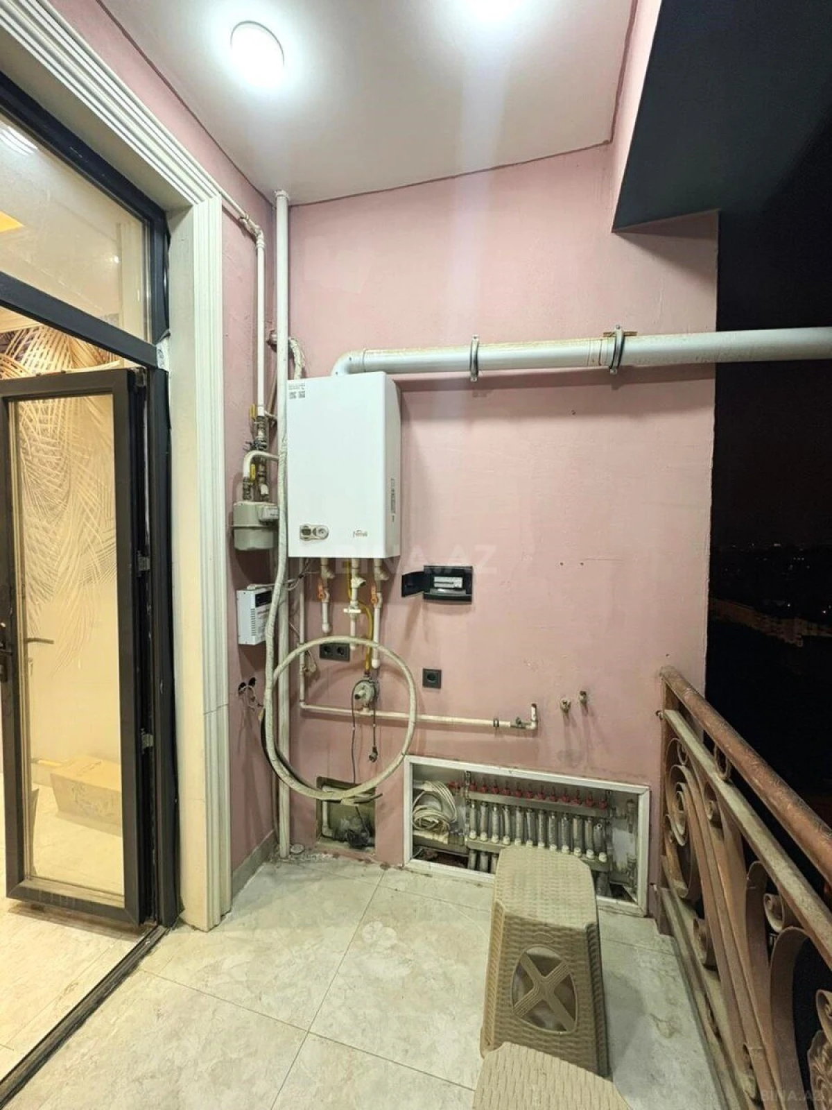 Satılır 2 otaqlı mənzil 73 m²