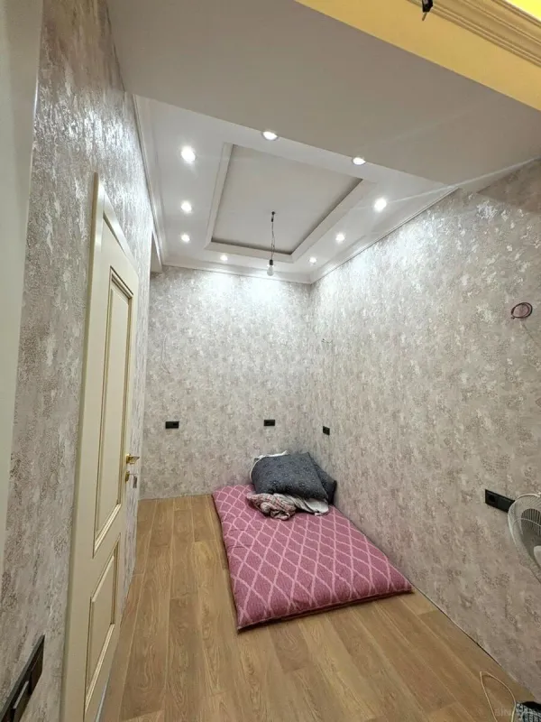 Satılır 2 otaqlı mənzil 73 m²