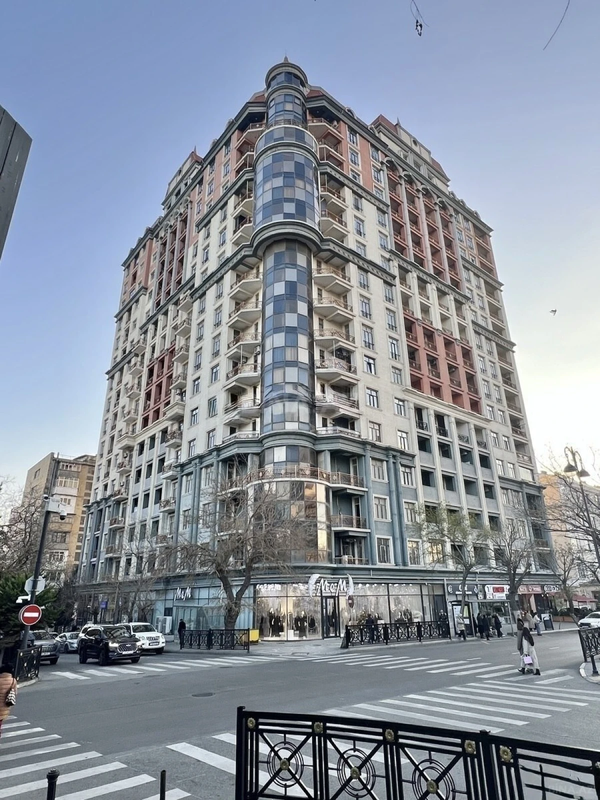Satılır 2 otaqlı mənzil 73 m²