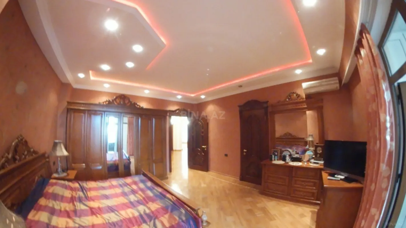 Satılır 3 otaqlı mənzil 170 m²