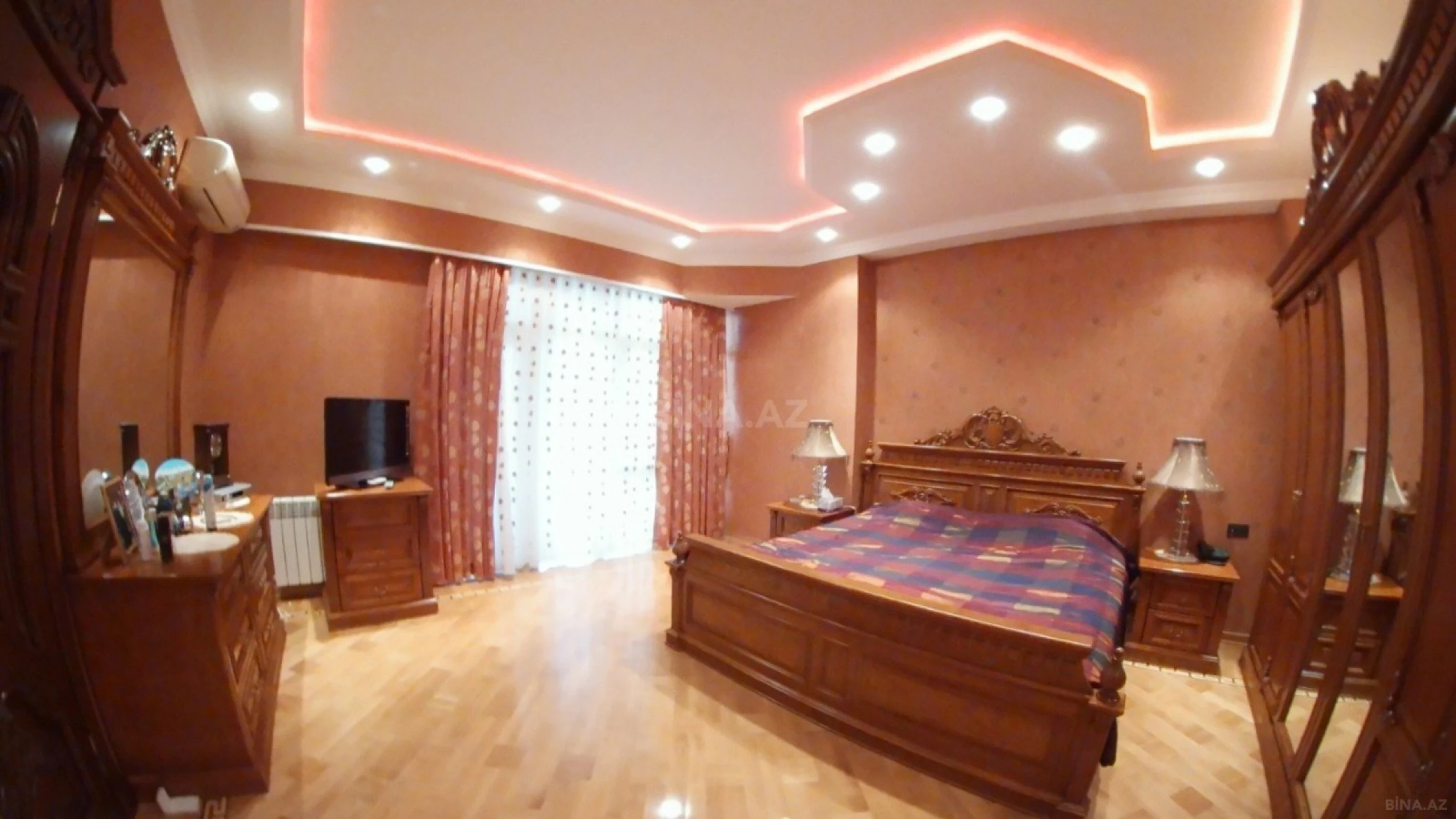 Satılır 3 otaqlı mənzil 170 m²