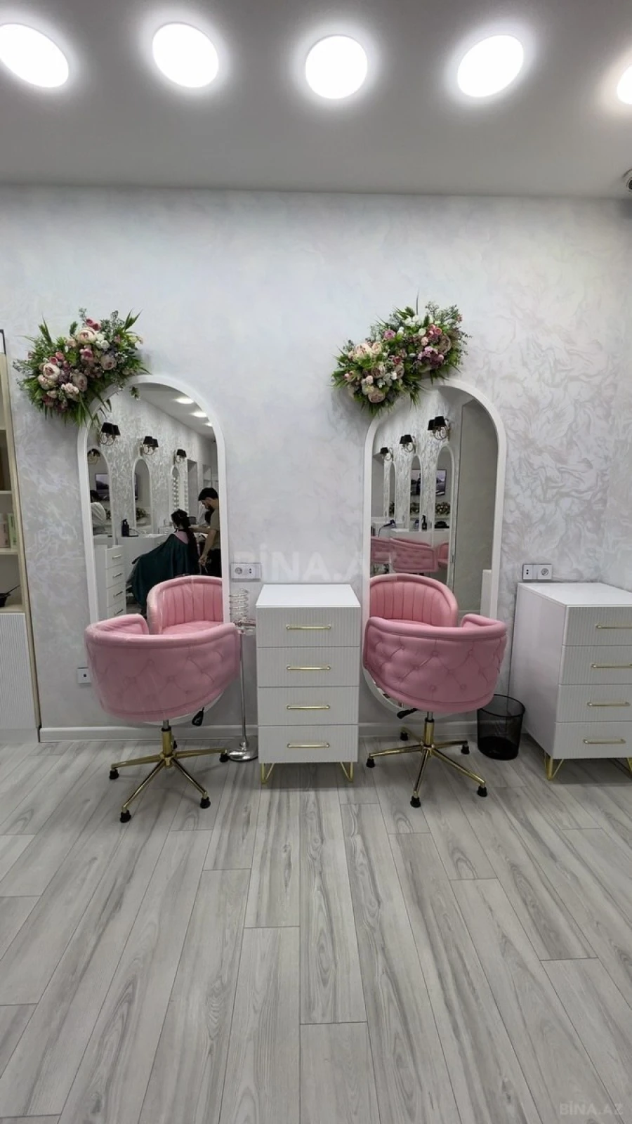 Kirayə verilir obyekt 135 m²