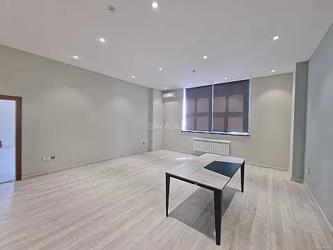 Kirayə verilir 1 otaqlı ofis 40 m²