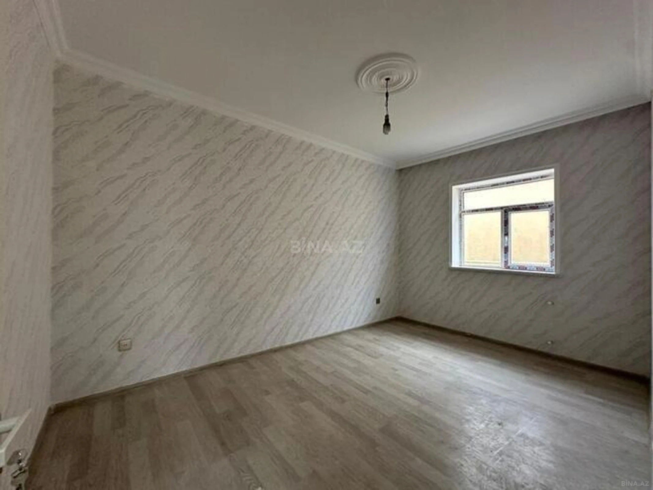 Satılır 4 otaqlı həyət evi 120 m²
