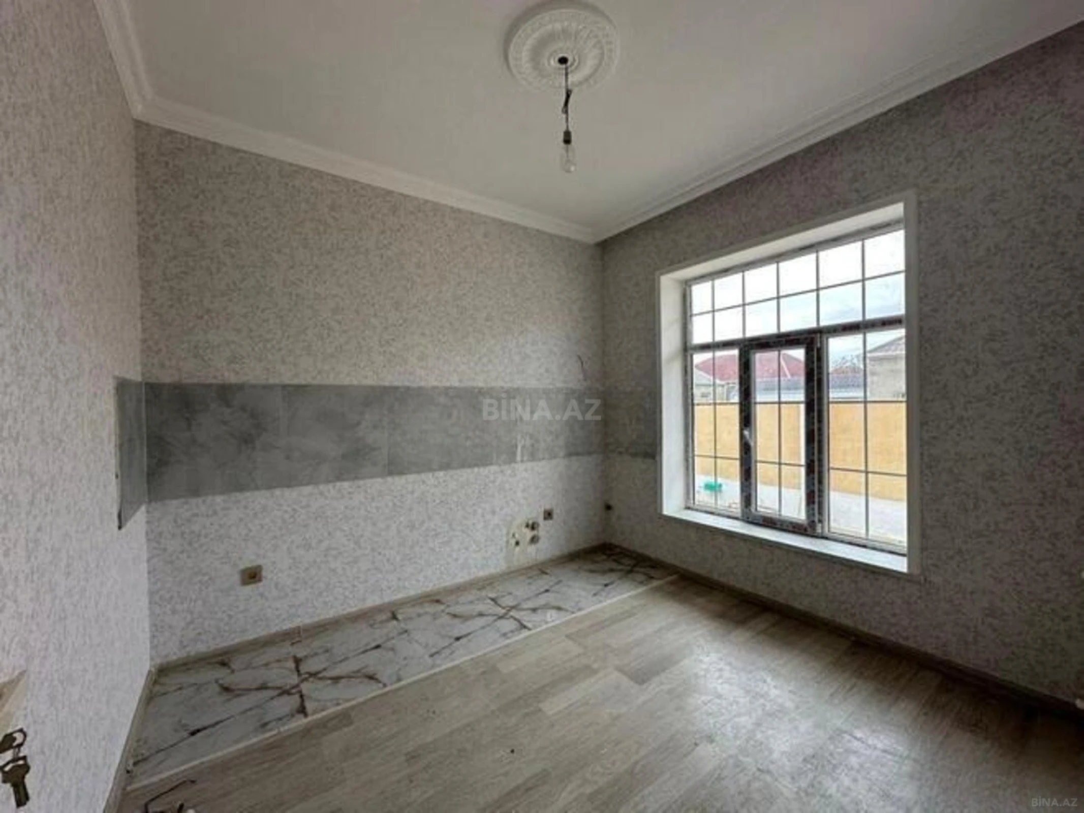 Satılır 4 otaqlı həyət evi 120 m²
