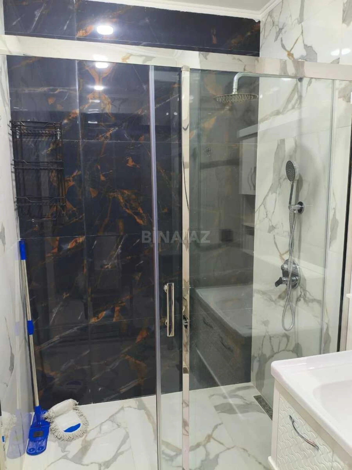 Kirayə verilir 2 otaqlı mənzil 65 m²