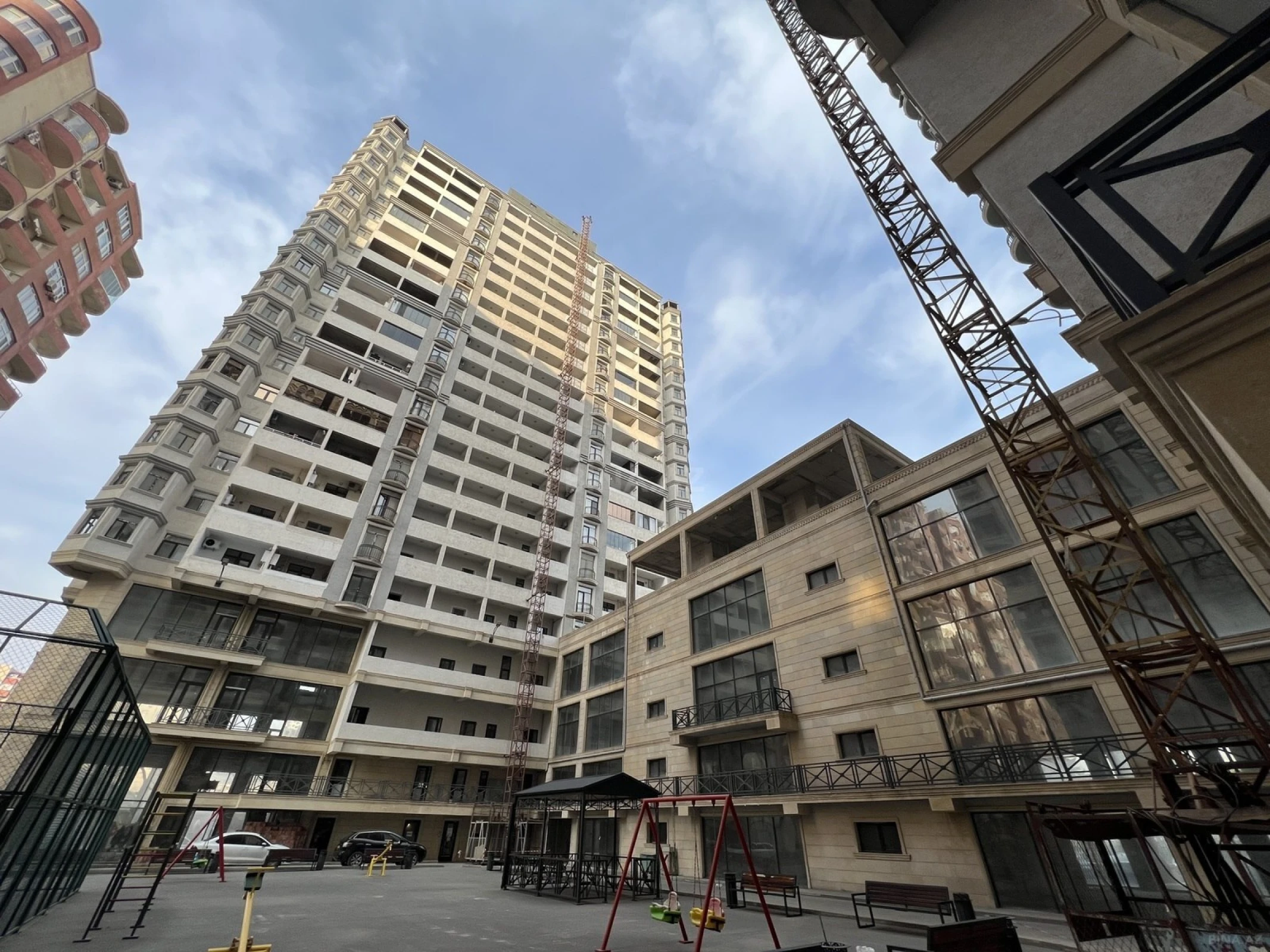 Kirayə verilir 2 otaqlı mənzil 65 m²