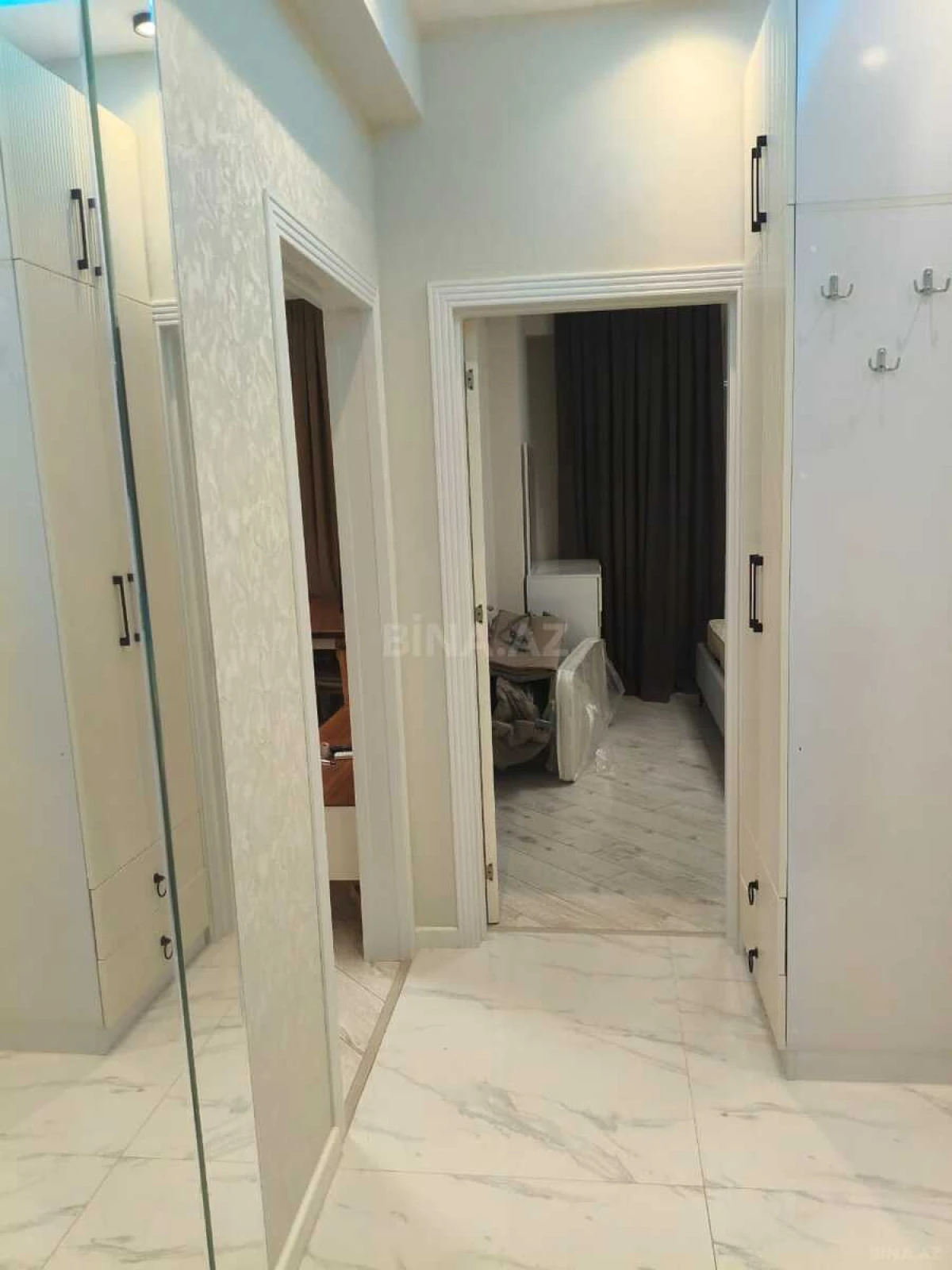 Kirayə verilir 2 otaqlı mənzil 65 m²