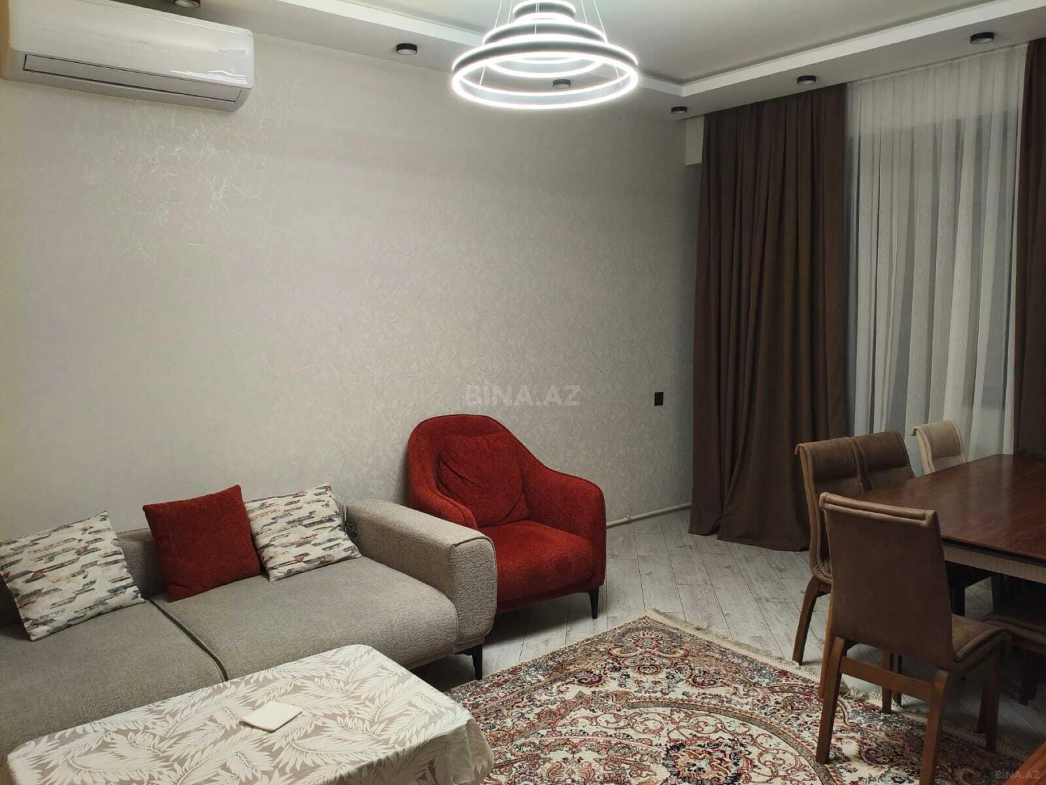 Kirayə verilir 2 otaqlı mənzil 65 m²