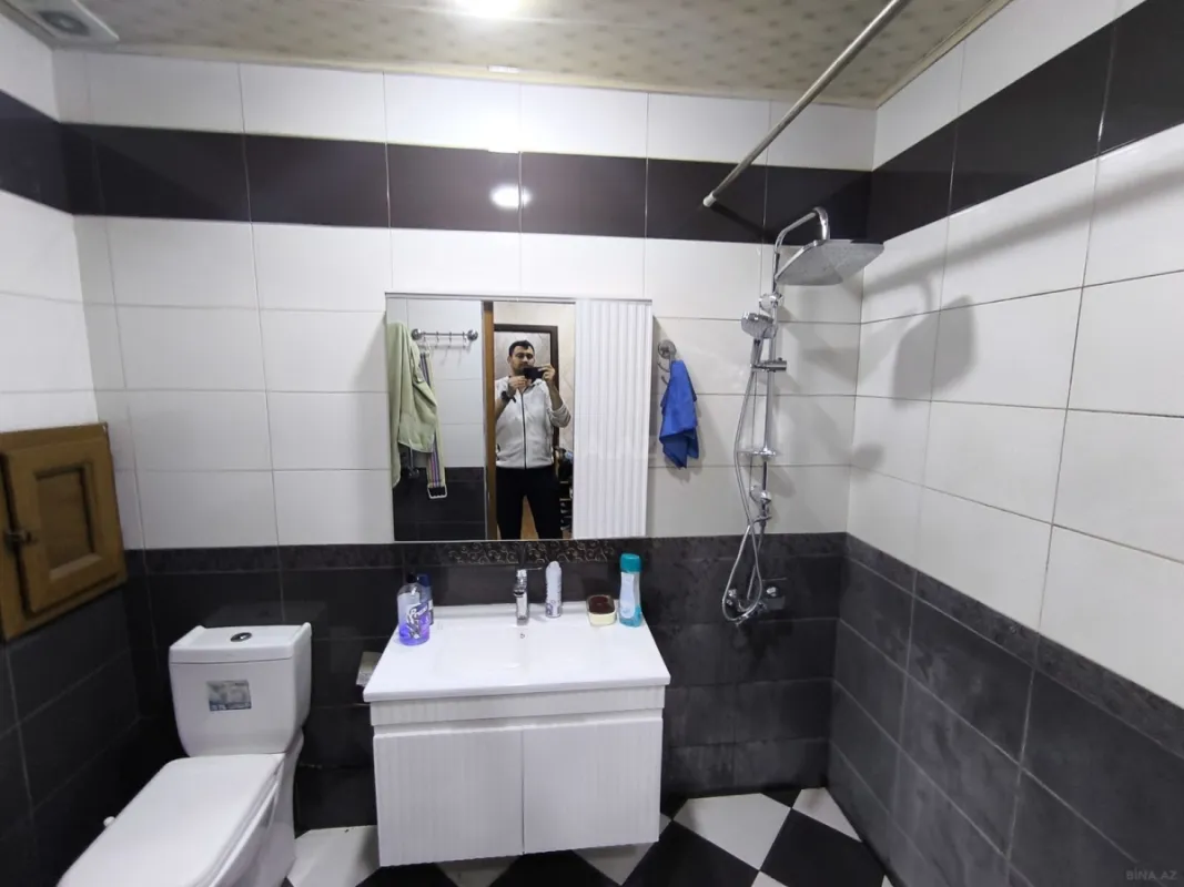 Satılır 2 otaqlı mənzil 70 m²
