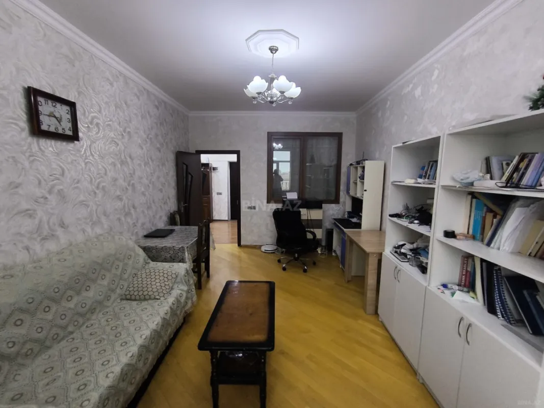 Satılır 2 otaqlı mənzil 70 m²