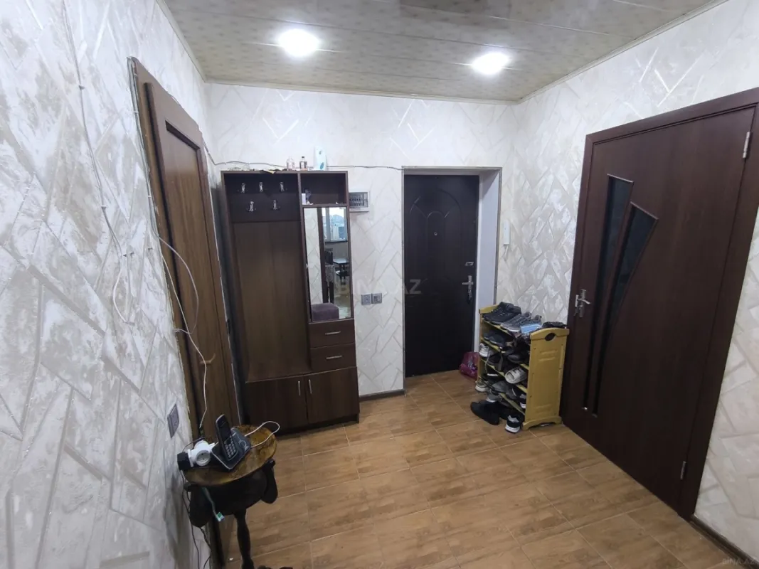 Satılır 2 otaqlı mənzil 70 m²