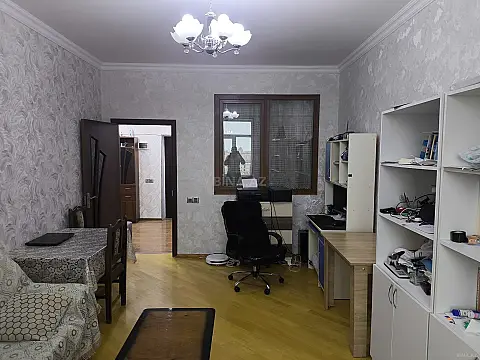 Satılır 2 otaqlı mənzil 70 m²