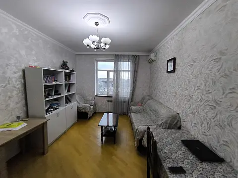 Satılır 2 otaqlı mənzil 70 m²
