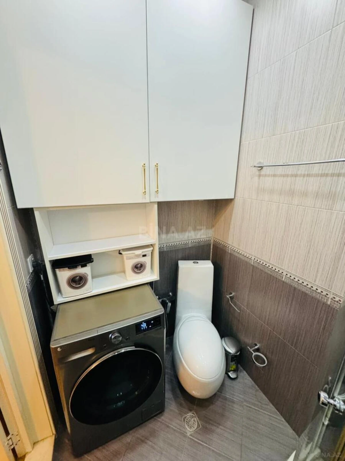 Satılır 3 otaqlı mənzil 145 m²