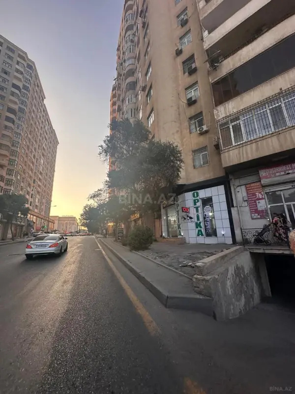 Satılır obyekt 147 m²