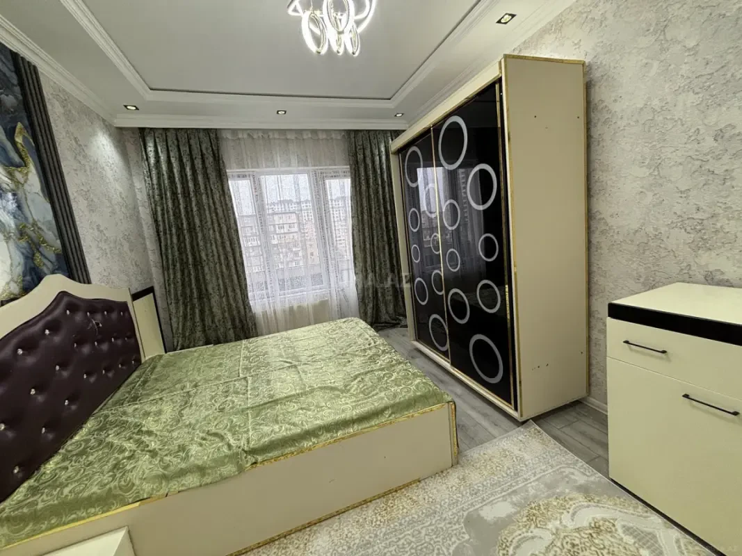 Kirayə verilir 2 otaqlı mənzil 65 m²