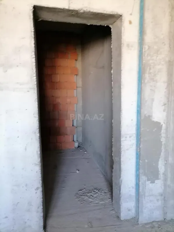 Satılır 3 otaqlı mənzil 138 m²