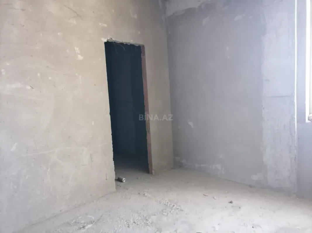 Satılır 3 otaqlı mənzil 138 m²