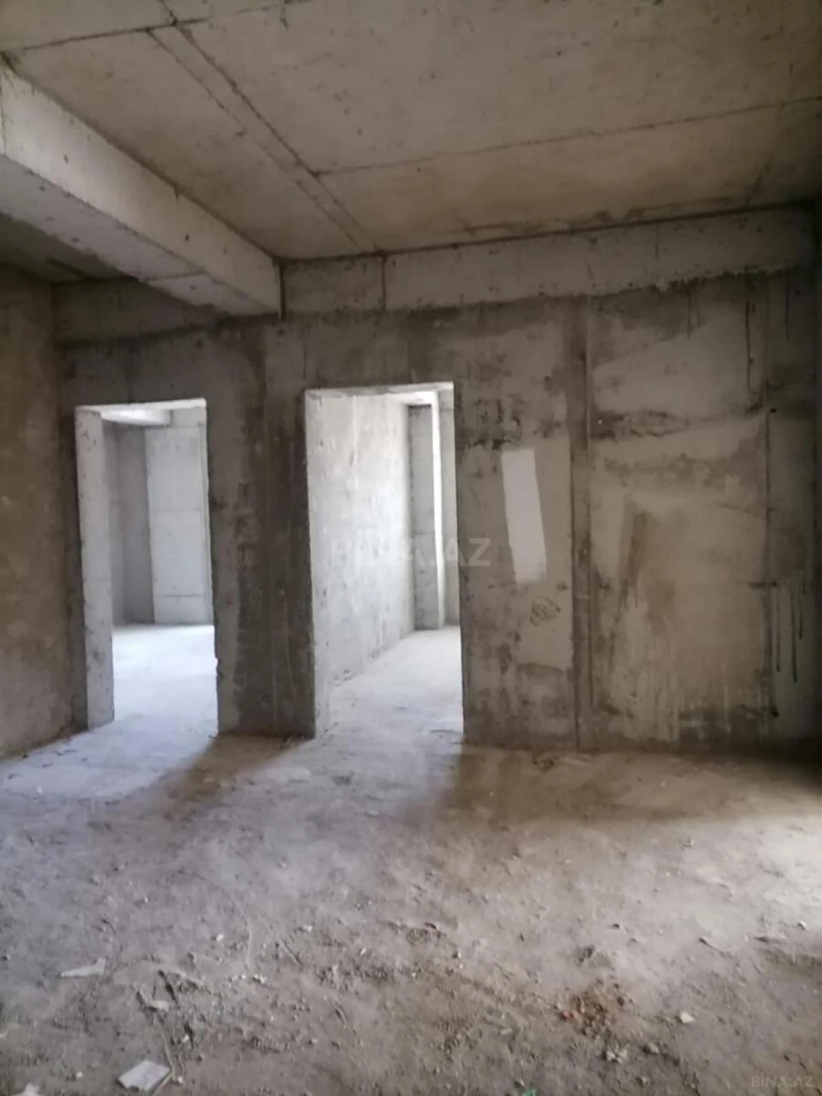 Satılır 3 otaqlı mənzil 138 m²