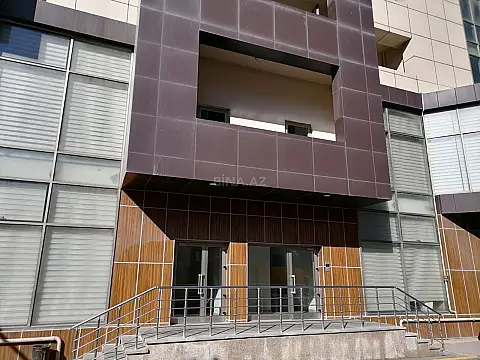 Satılır 3 otaqlı mənzil 138 m²