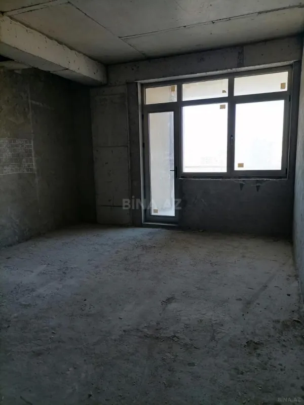 Satılır 3 otaqlı mənzil 138 m²