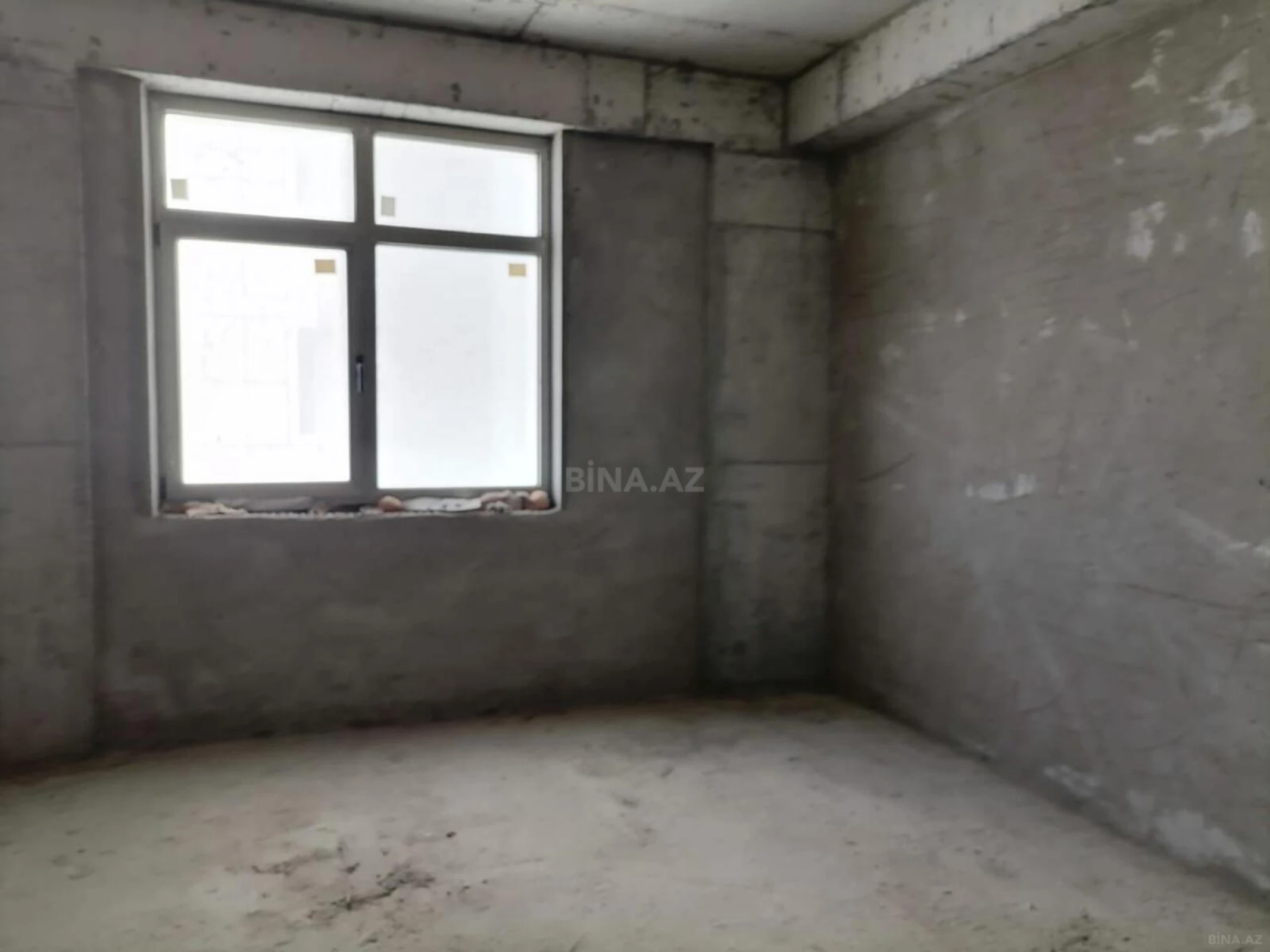 Satılır 3 otaqlı mənzil 138 m²