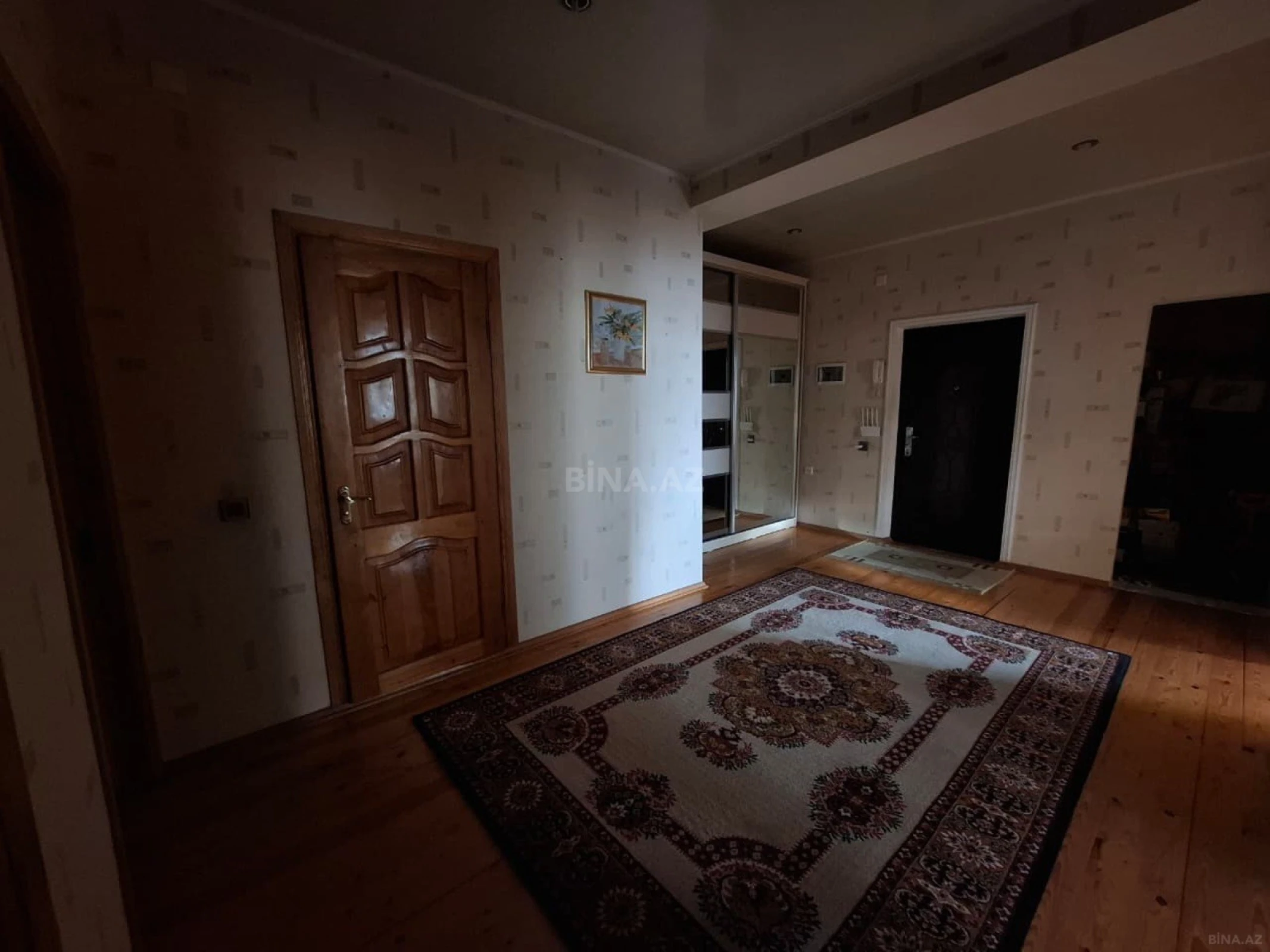 Satılır 3 otaqlı mənzil 92 m²