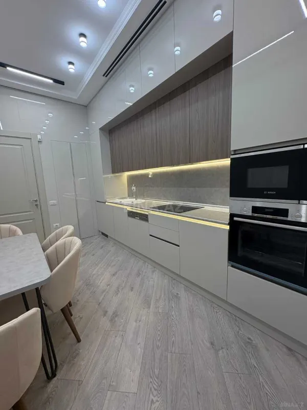 Satılır 4 otaqlı mənzil 120 m²