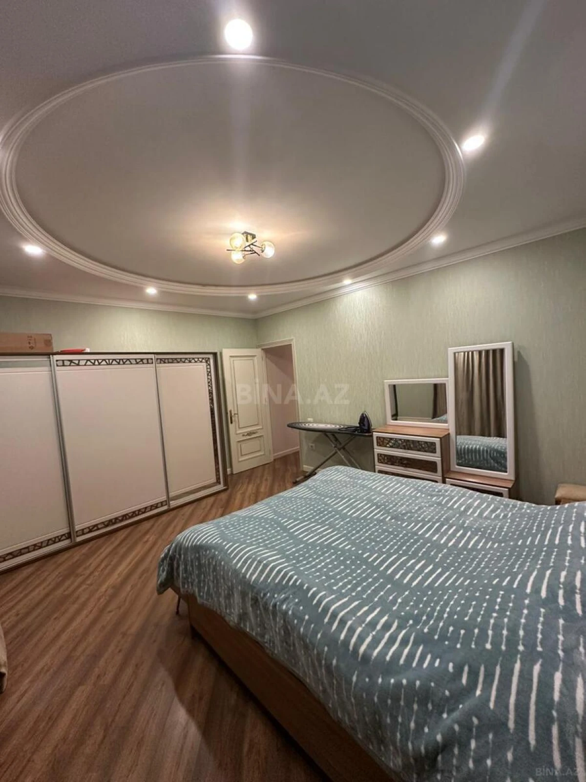 Kirayə verilir 3 otaqlı mənzil 100 m²
