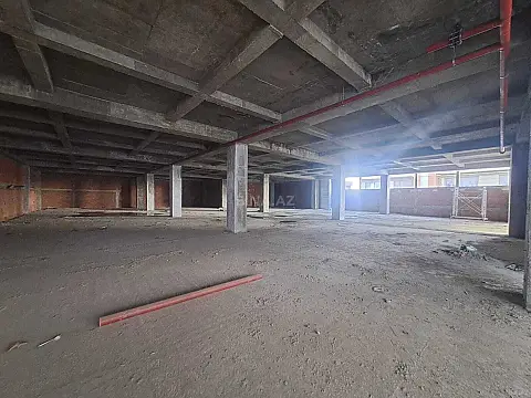 Satılır obyekt 400 m²