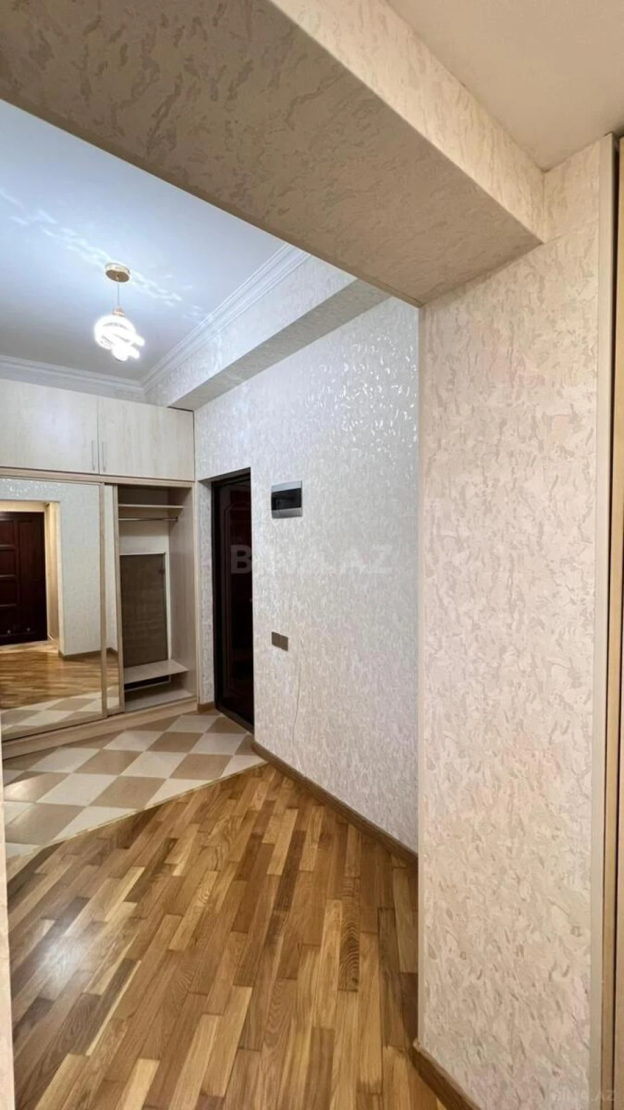 Satılır 2 otaqlı mənzil 60 m²