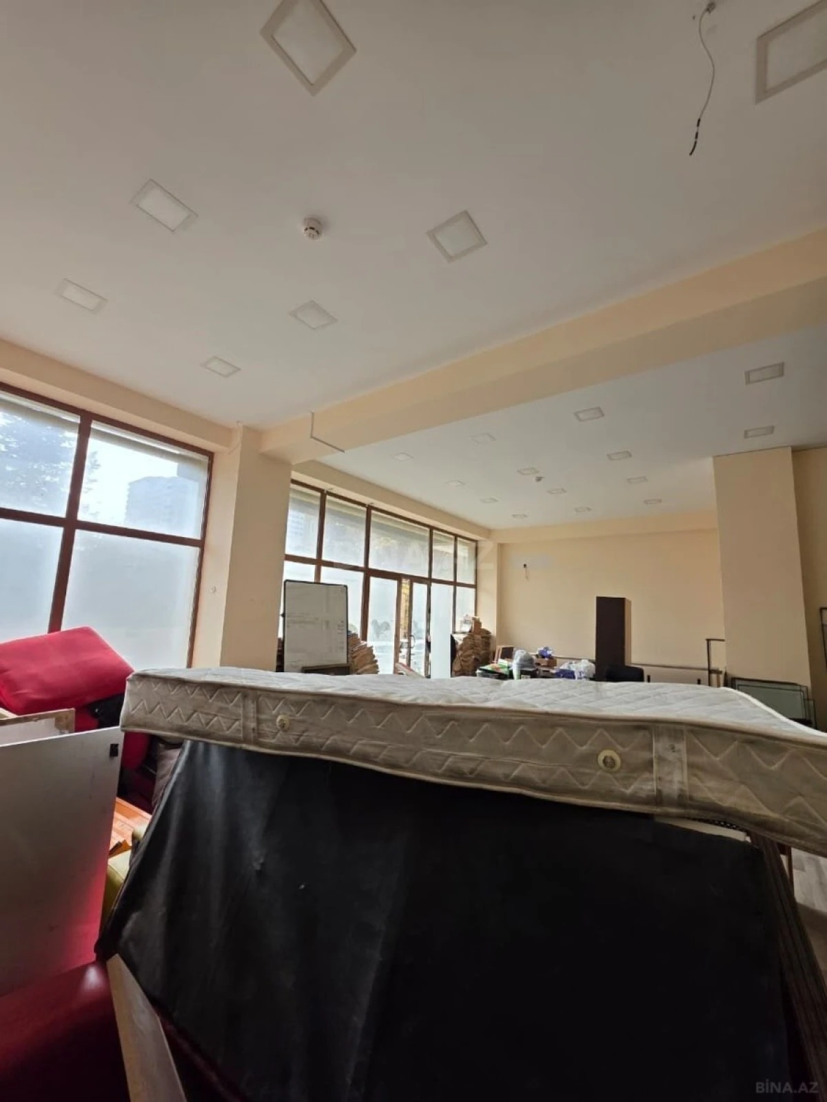 Satılır obyekt 115 m²