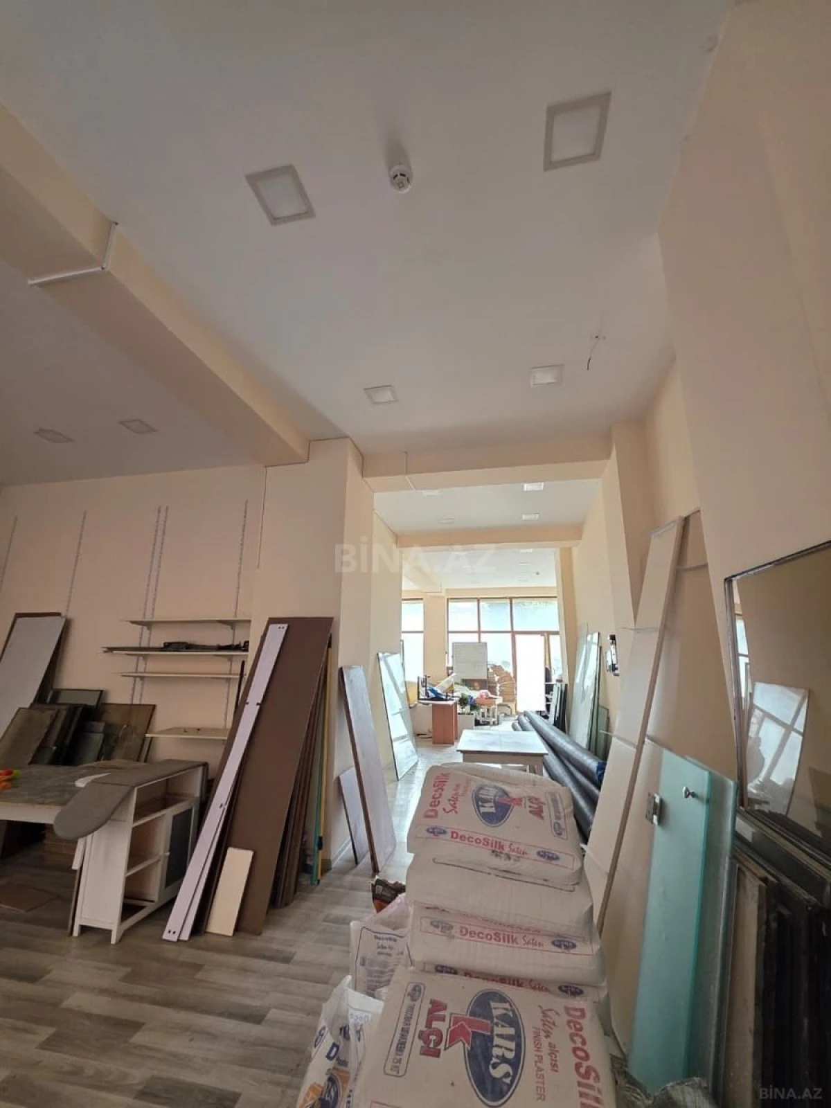 Satılır obyekt 115 m²