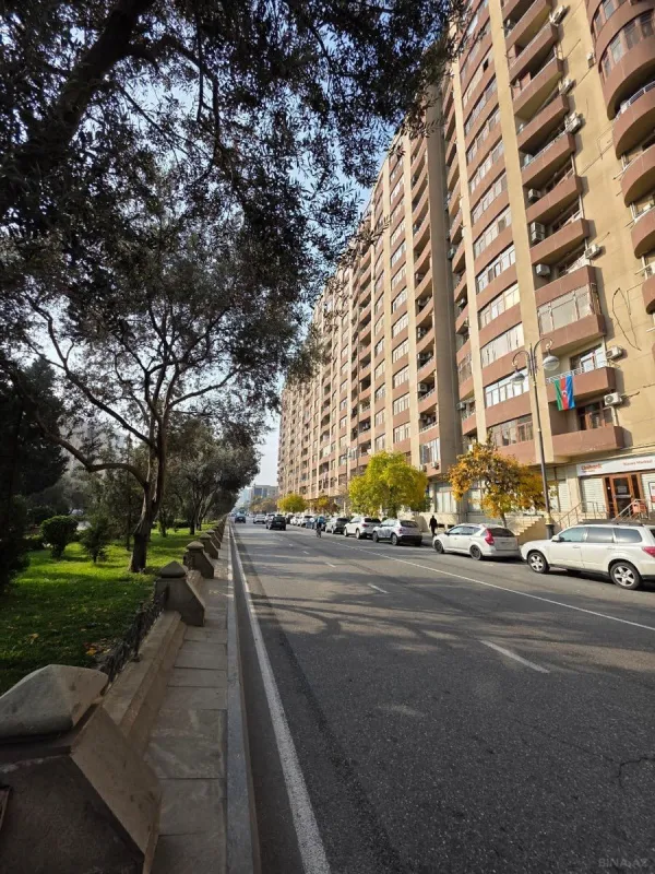 Satılır obyekt 115 m²