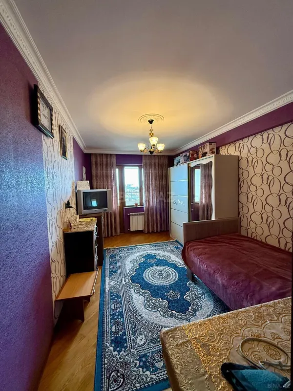 Kirayə verilir 3 otaqlı mənzil 130 m²