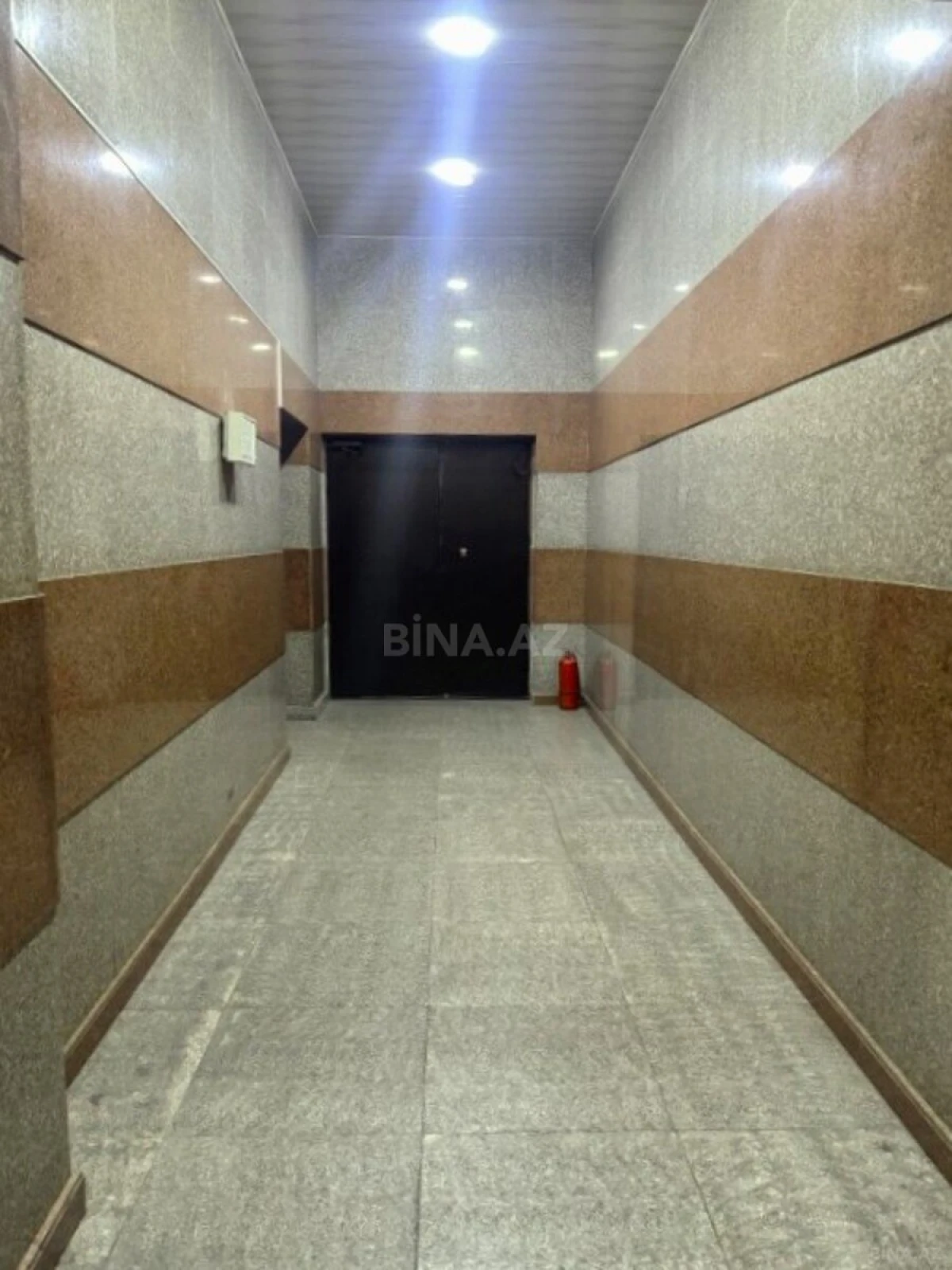 Satılır 4 otaqlı mənzil 170 m²