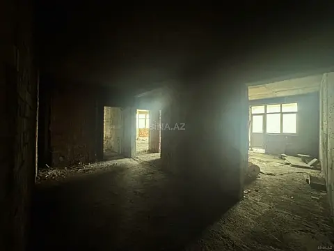 Satılır 4 otaqlı mənzil 170 m²