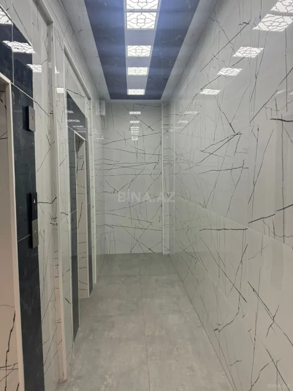 Satılır 4 otaqlı mənzil 163 m²