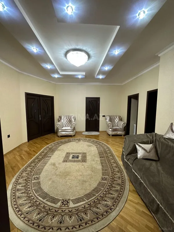 Satılır 4 otaqlı mənzil 163 m²