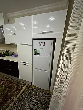 Satılır 4 otaqlı mənzil 163 m²