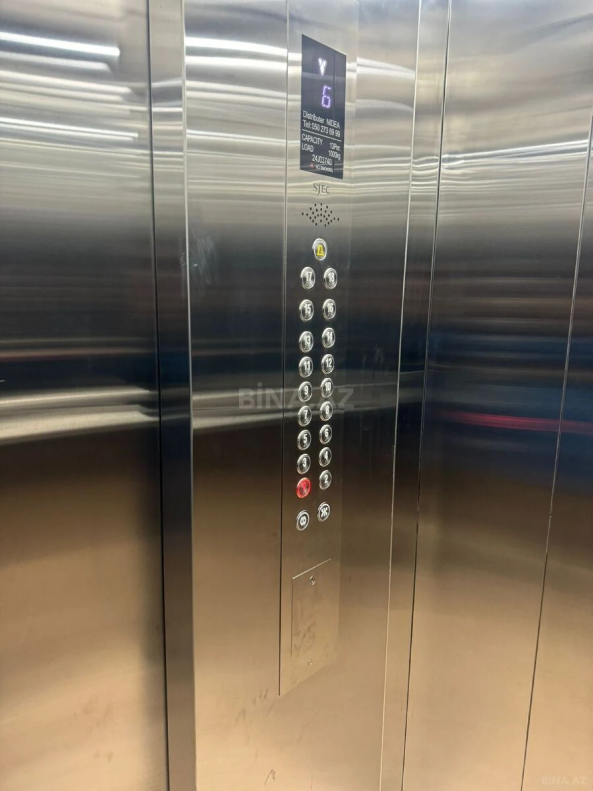 Satılır 4 otaqlı mənzil 163 m²