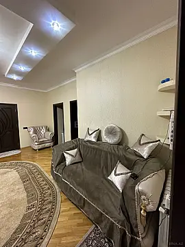 Satılır 4 otaqlı mənzil 163 m²