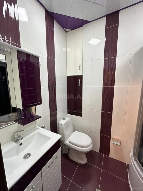 Satılır 4 otaqlı mənzil 163 m²