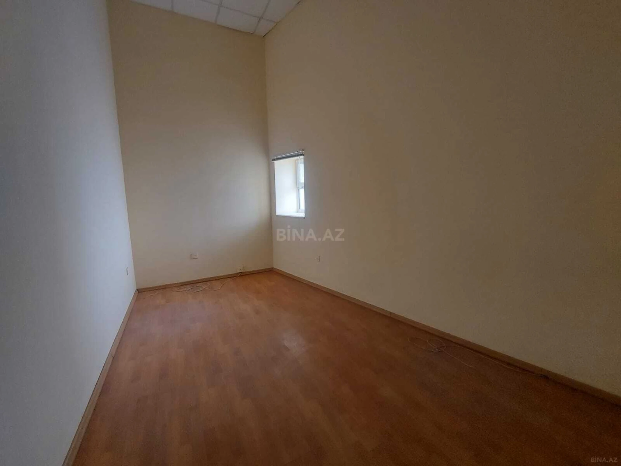 Kirayə verilir obyekt 290 m²