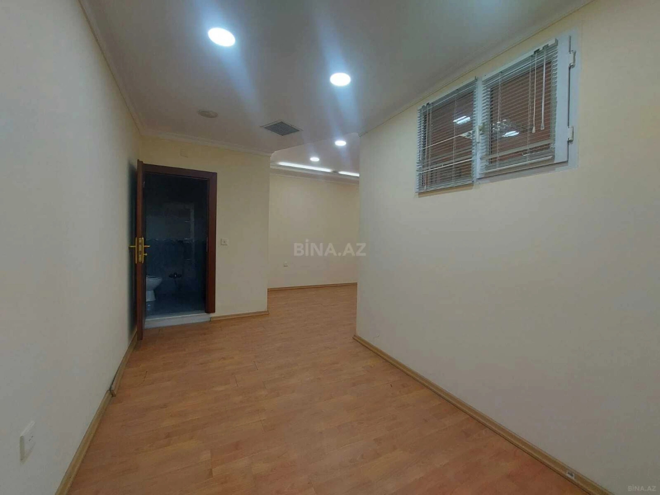 Kirayə verilir obyekt 290 m²