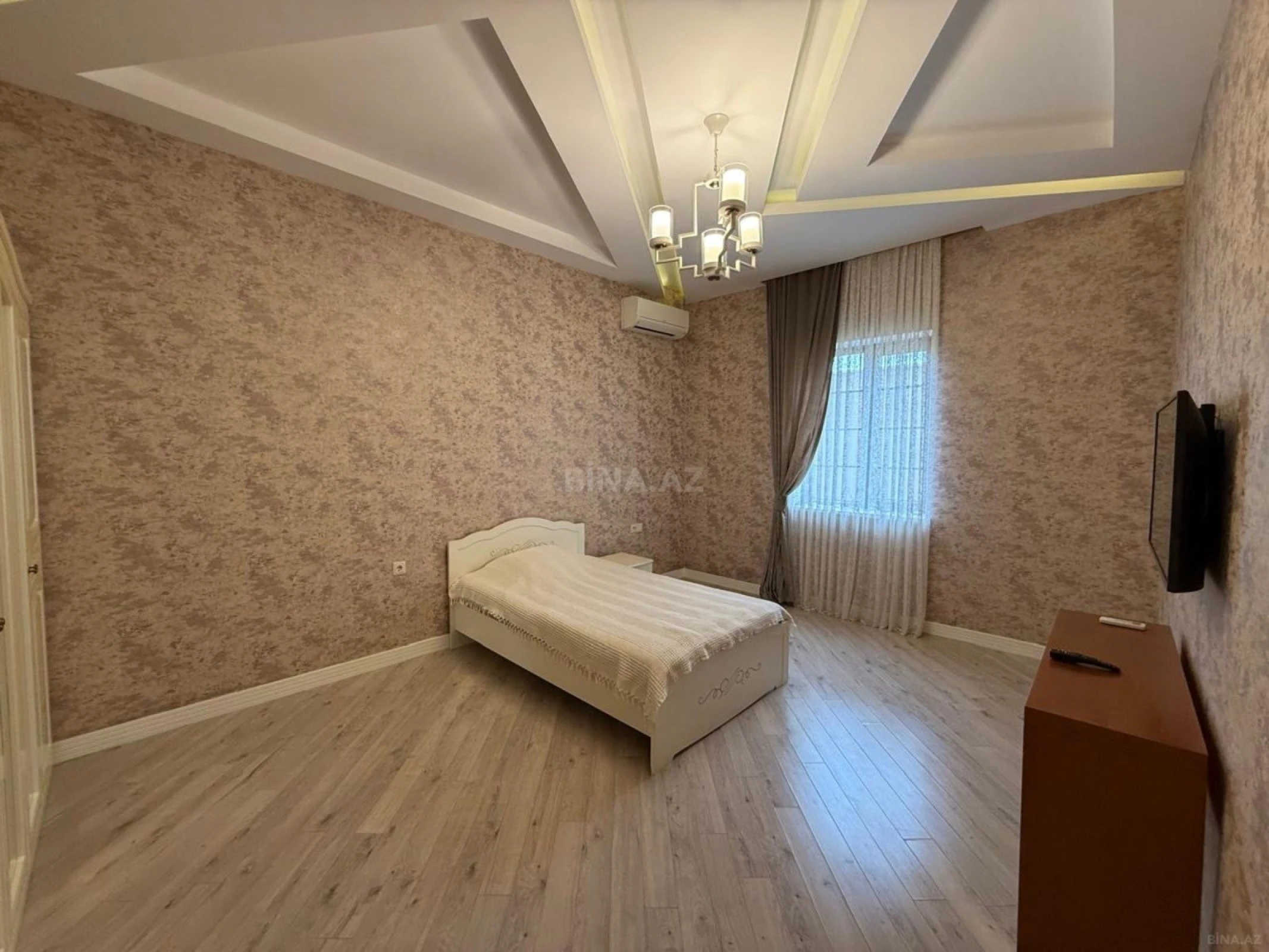 Kirayə verilir 5 otaqlı həyət evi 600 m²