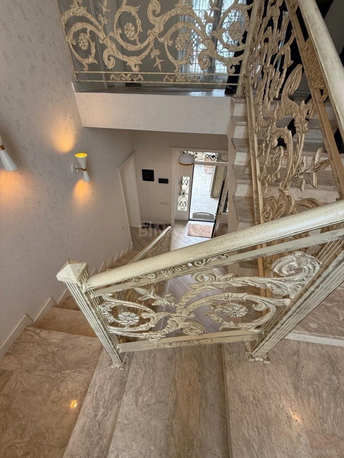 Kirayə verilir 5 otaqlı həyət evi 600 m²